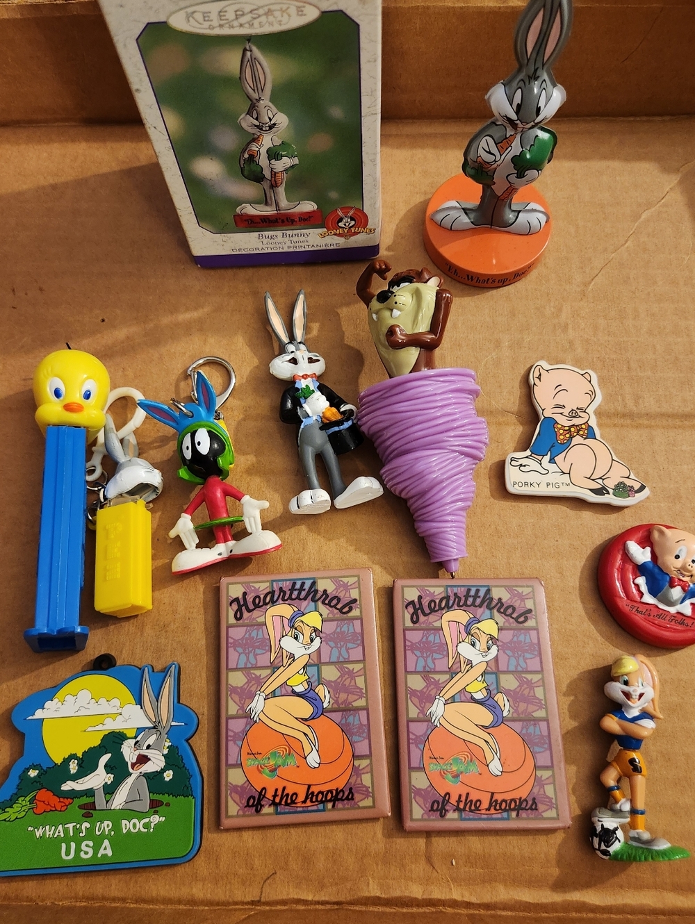 Mixed Looney Tunes Lot - Toys, Pen, Magnets, Keychains, Etc.